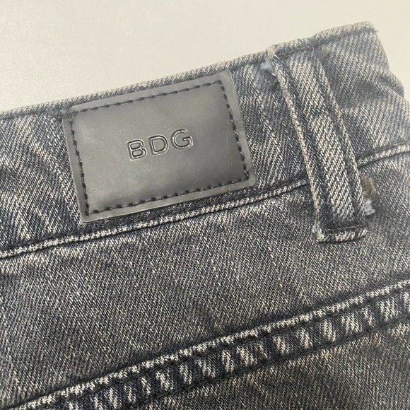 Urban Outfitters BDG Super High Rise Foxy Black Denim Button Fly Shorts 28w - Picture 3 of 8